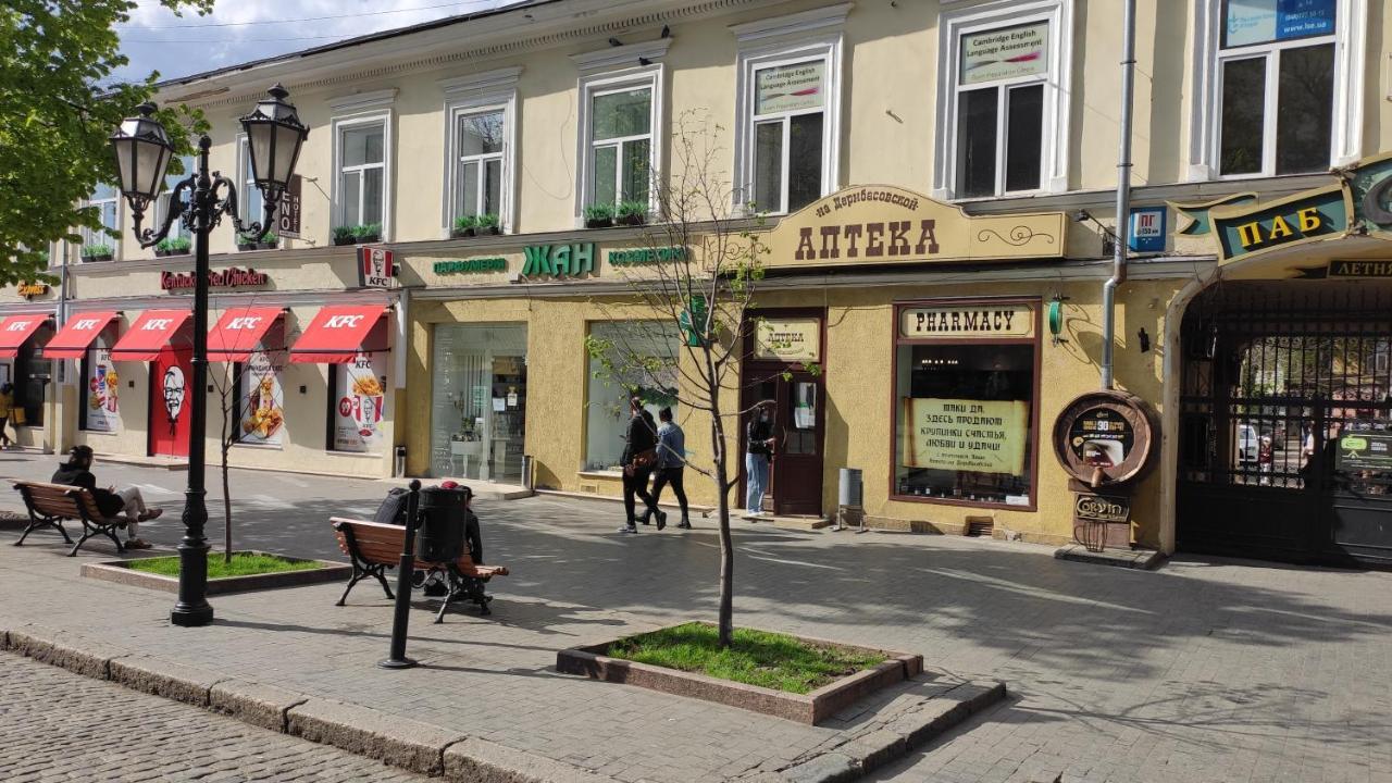 Квартира На Дерибасовcкой Odessa Exterior foto