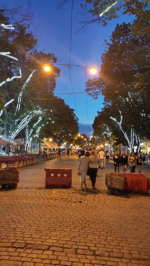 Квартира На Дерибасовcкой Odessa Exterior foto